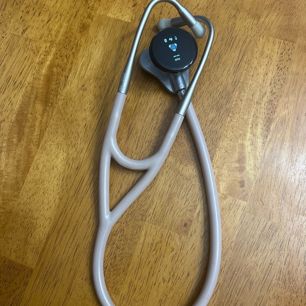 EKO stethoscope Figs sandstone color limited edition.